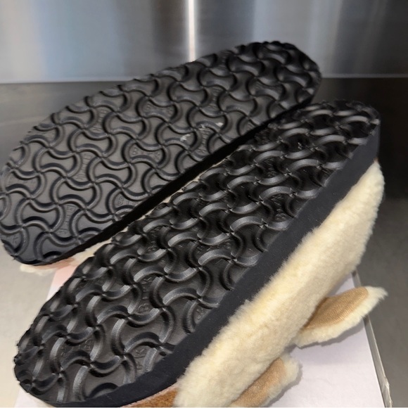 Last Pair!!! Birkenstock Papillo Arizona Big Buckle Teddy Shearling sandals. New - Picture 3 of 6